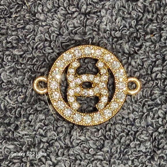 CHANEL Jewelry - Luxury CC Pendant Gold Tone and Crystal's 28mm